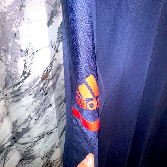 Adidas Washington Capitals NHL 1/4 Zip Pull over - Picture 7 of 9